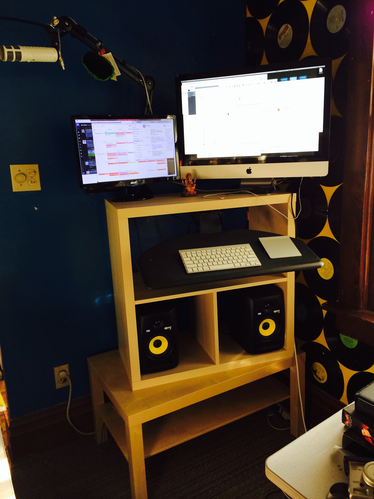 We built a standing desk! – jazzsequence